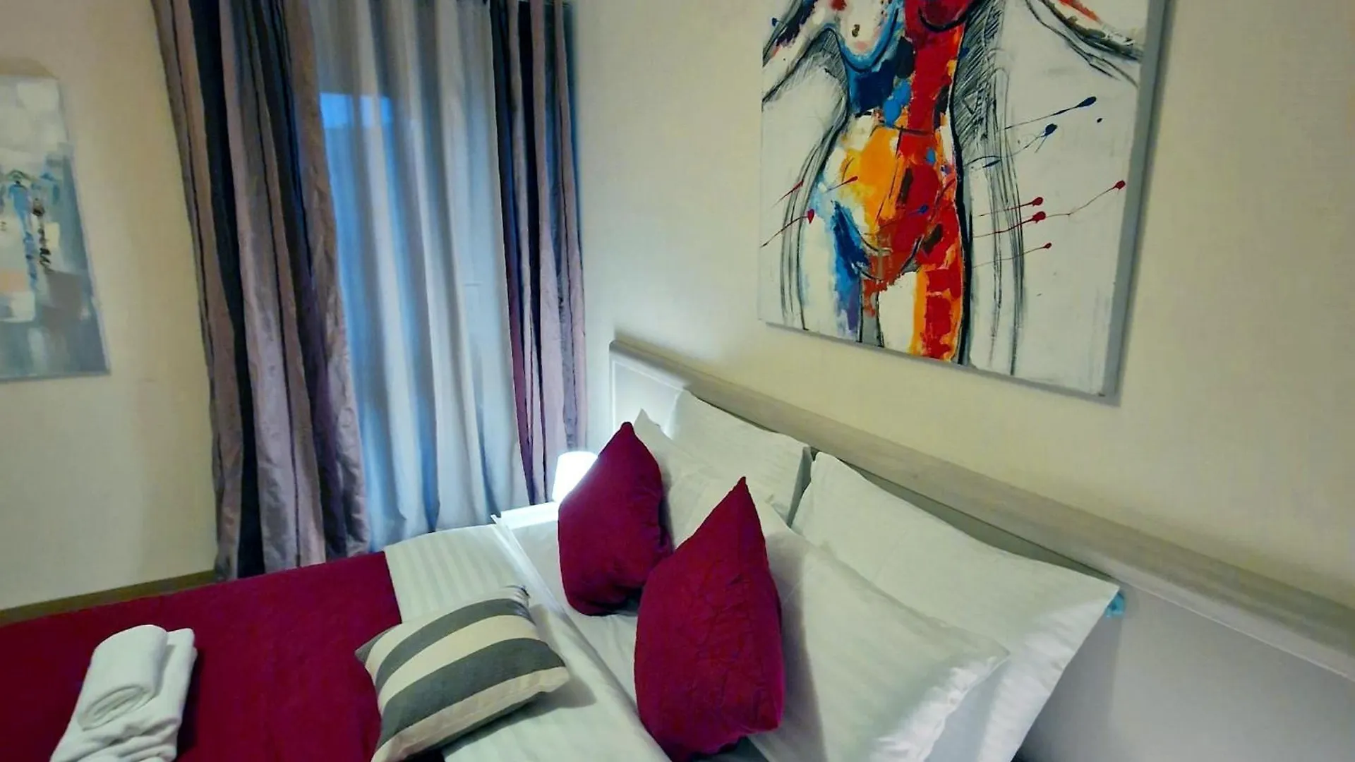 Sliema Viani Large Superior 3-Bedroom Apartment